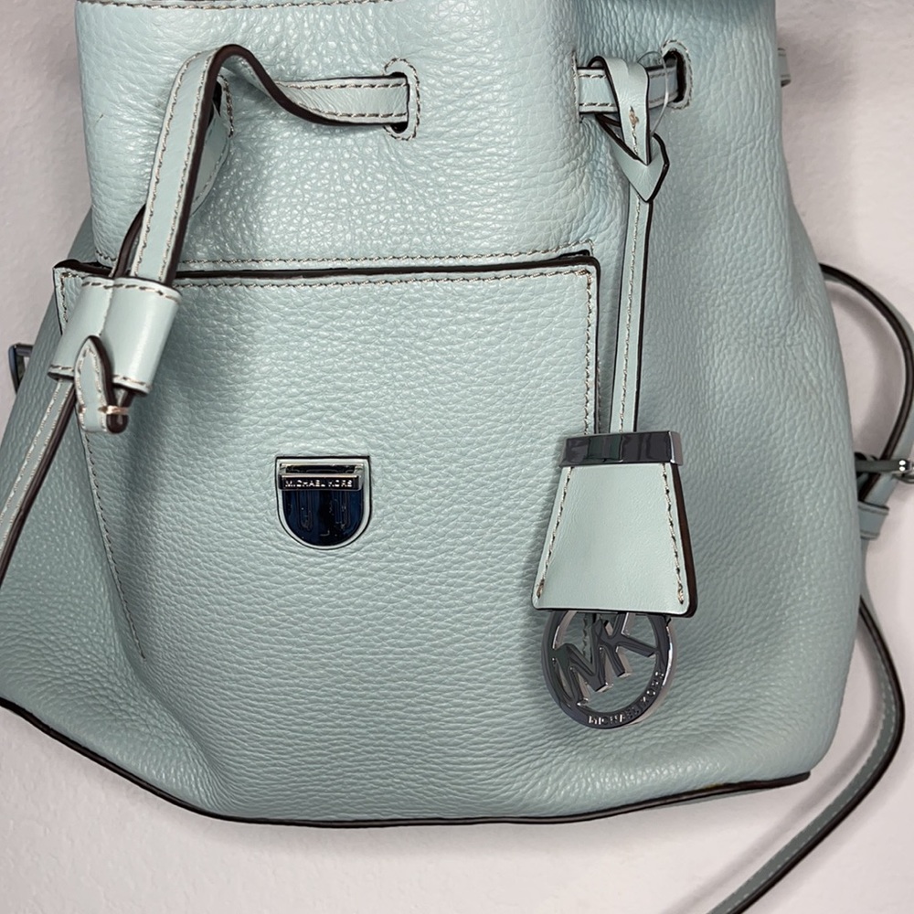 Backpack - Picture 3 of 6